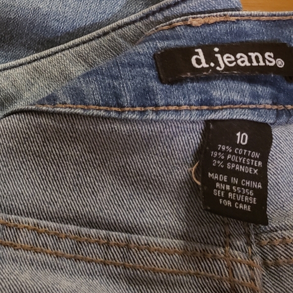 Two pairs of d. jeans ,size 10 đ - Picture 3 of 3